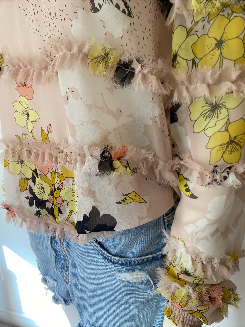Guess Blush Sheer Floral Ruffle Blouse - Picture 5 of 9